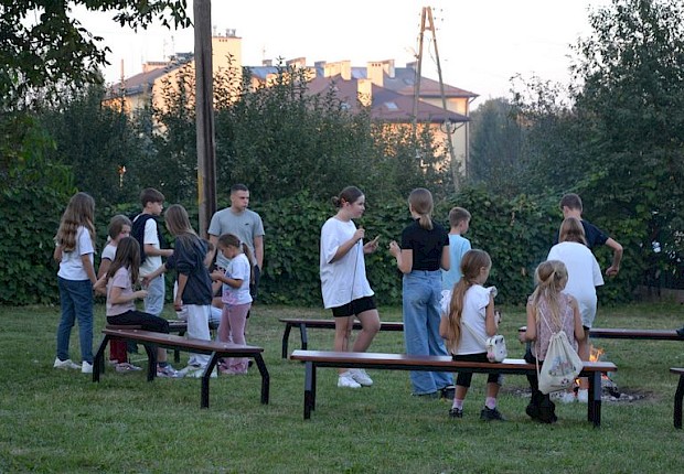 Święto pieczonego ziemniaka liturgicznej służby ołtarza