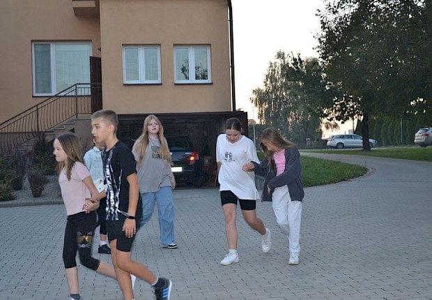 Święto pieczonego ziemniaka liturgicznej służby ołtarza