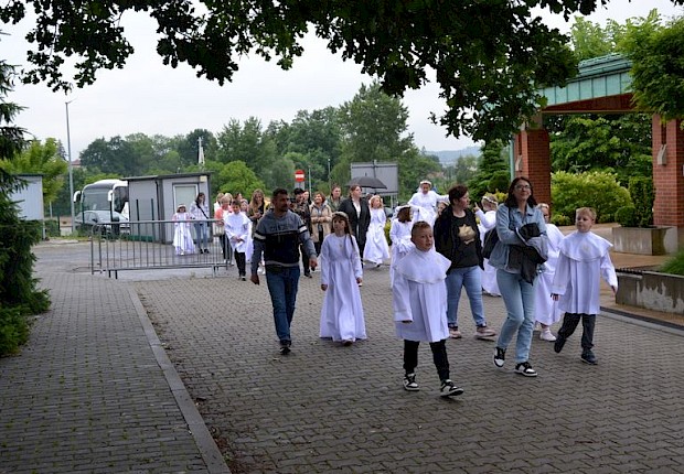 Pielgrzymka dzieci komunijnych