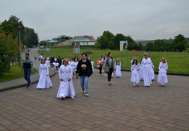 Pielgrzymka dzieci komunijnych