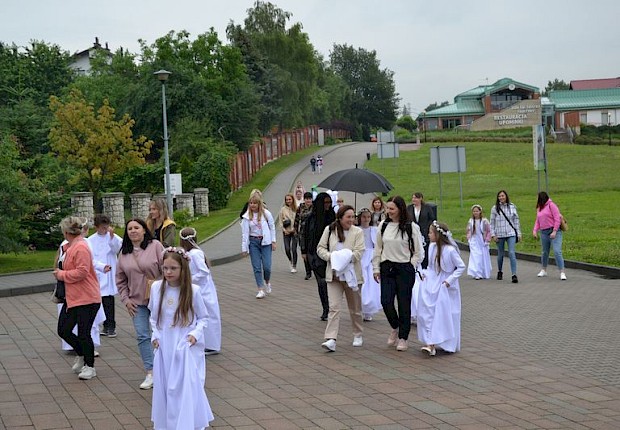 Pielgrzymka dzieci komunijnych