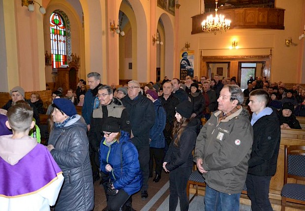 Parafialna droga krzyżowa