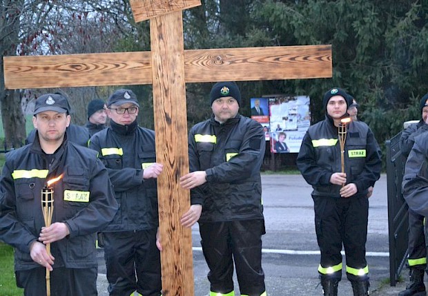 Parafialna droga krzyżowa