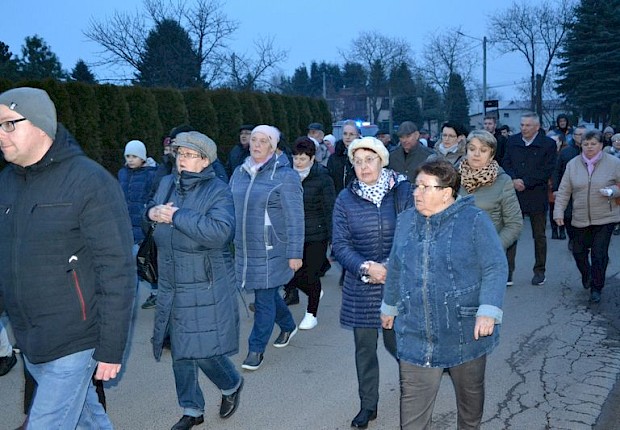 Parafialna droga krzyżowa
