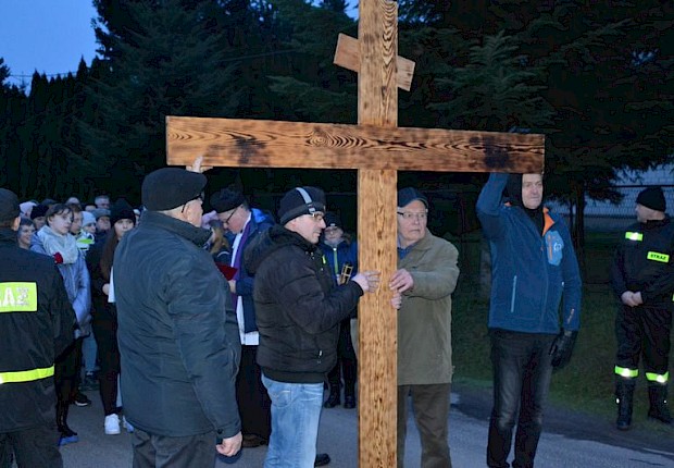 Parafialna droga krzyżowa