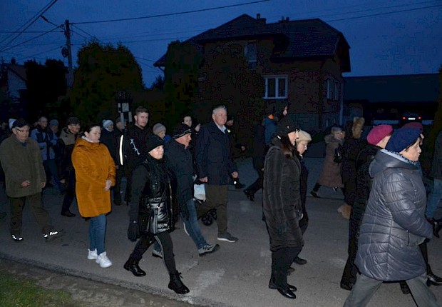 Parafialna droga krzyżowa
