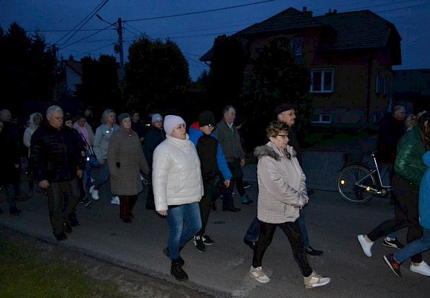 Parafialna droga krzyżowa