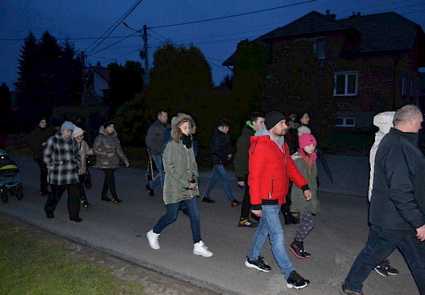 Parafialna droga krzyżowa