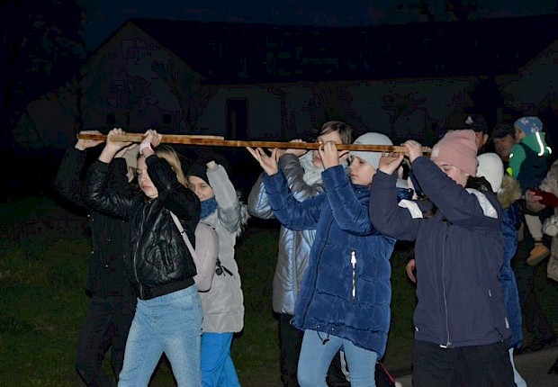 Parafialna droga krzyżowa