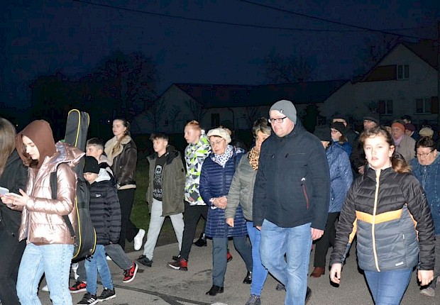 Parafialna droga krzyżowa