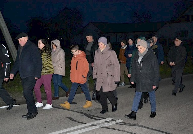 Parafialna droga krzyżowa