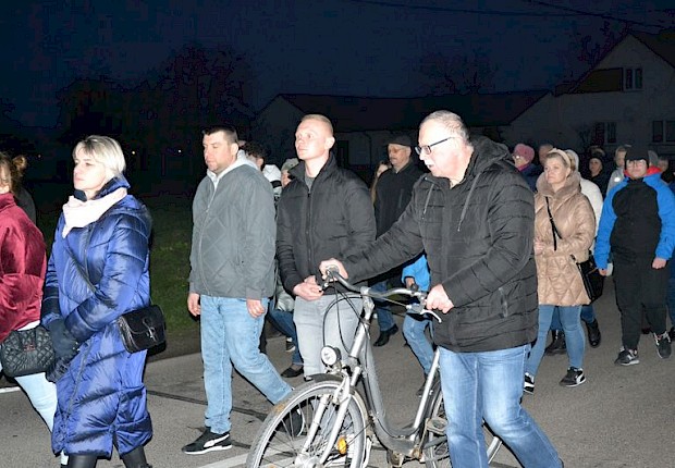 Parafialna droga krzyżowa