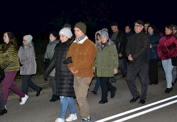 Parafialna droga krzyżowa