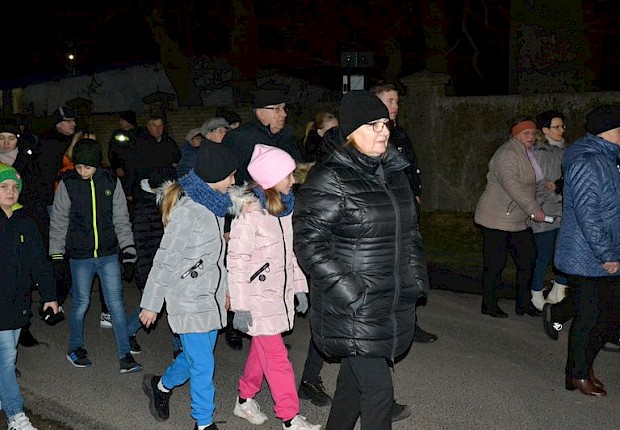 Parafialna droga krzyżowa