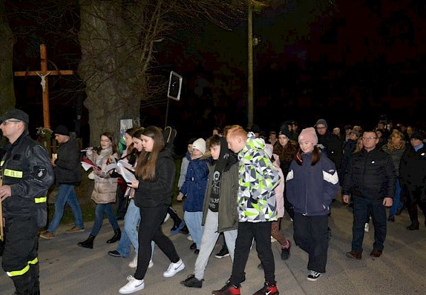 Parafialna droga krzyżowa