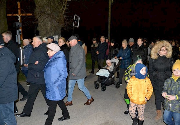 Parafialna droga krzyżowa