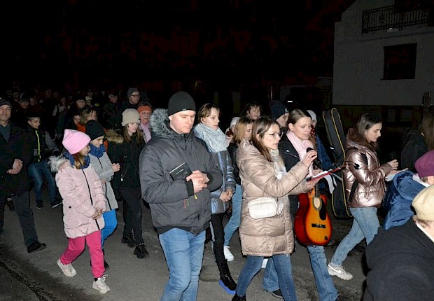 Parafialna droga krzyżowa