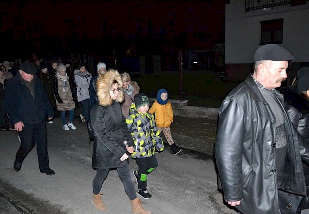 Parafialna droga krzyżowa