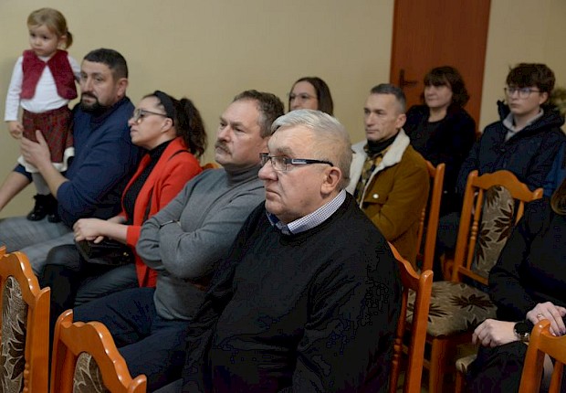 Jasełka i X Parafialny Przeglad Kolęd i Pastorałek