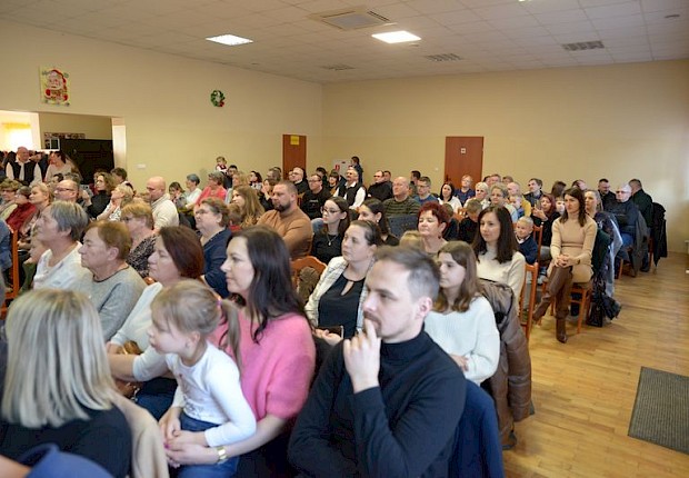 Jasełka i X Parafialny Przeglad Kolęd i Pastorałek
