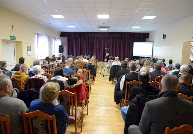Jasełka i X Parafialny Przeglad Kolęd i Pastorałek