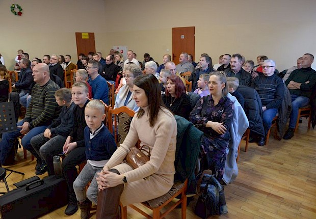 Jasełka i X Parafialny Przeglad Kolęd i Pastorałek