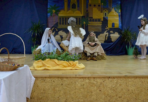 Jasełka i X Parafialny Przeglad Kolęd i Pastorałek