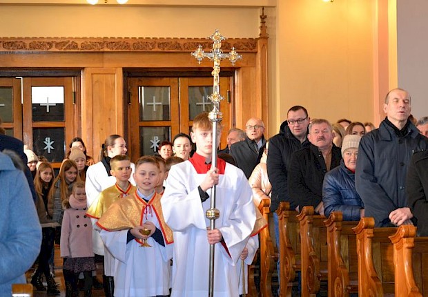 Wprowadzenie relikwii bł. rodziny Ulm&oacute;w