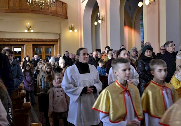 Wprowadzenie relikwii bł. rodziny Ulm&oacute;w