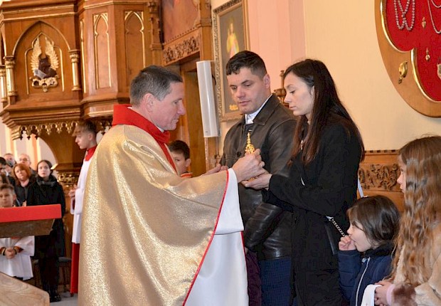 Wprowadzenie relikwii bł. rodziny Ulm&oacute;w