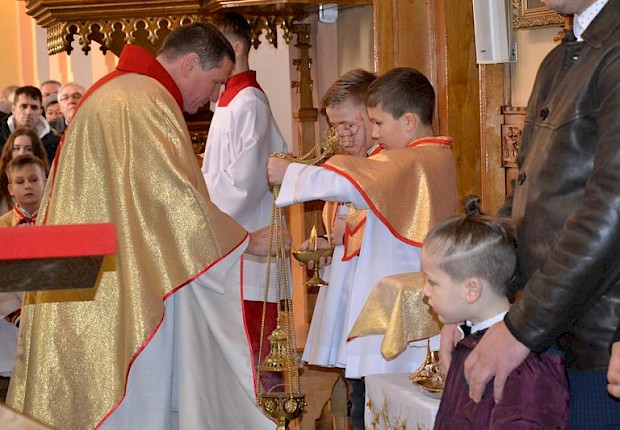 Wprowadzenie relikwii bł. rodziny Ulm&oacute;w