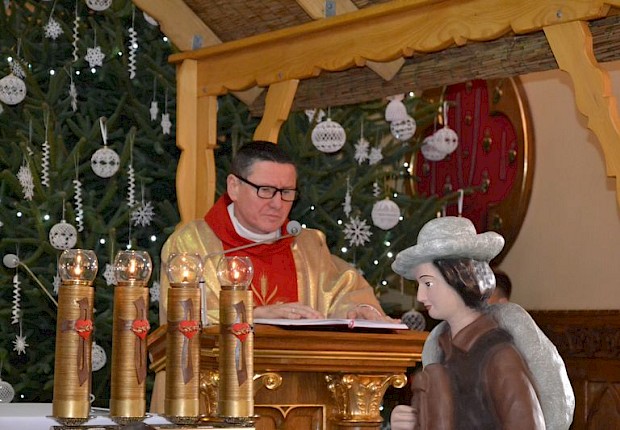 Wprowadzenie relikwii bł. rodziny Ulm&oacute;w