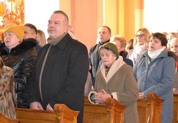 Wprowadzenie relikwii bł. rodziny Ulm&oacute;w