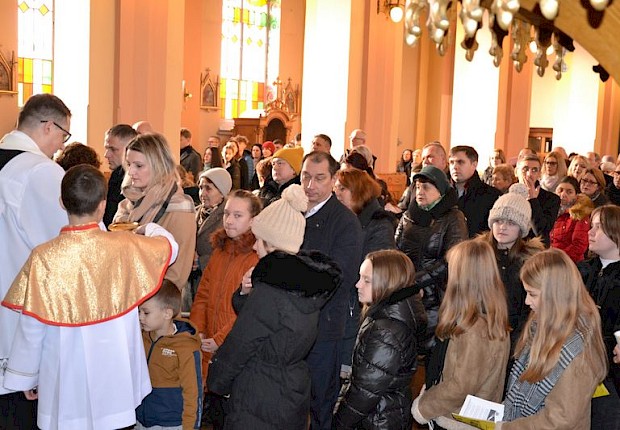 Wprowadzenie relikwii bł. rodziny Ulm&oacute;w
