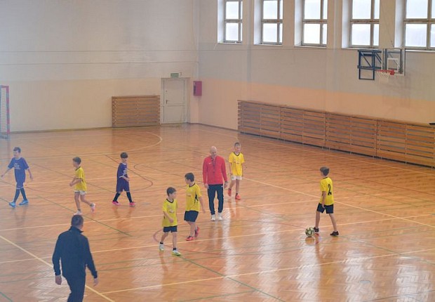 Dekanalny turniej ministrant&oacute;w w piłce halowej