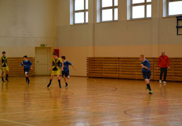Dekanalny turniej ministrant&oacute;w w piłce halowej