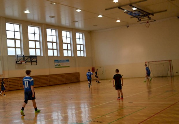 Dekanalny turniej ministrant&oacute;w w piłce halowej