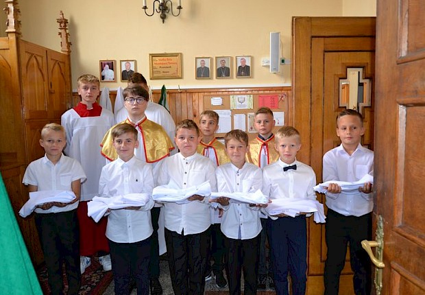 Przyjęcie do posługi ministranta