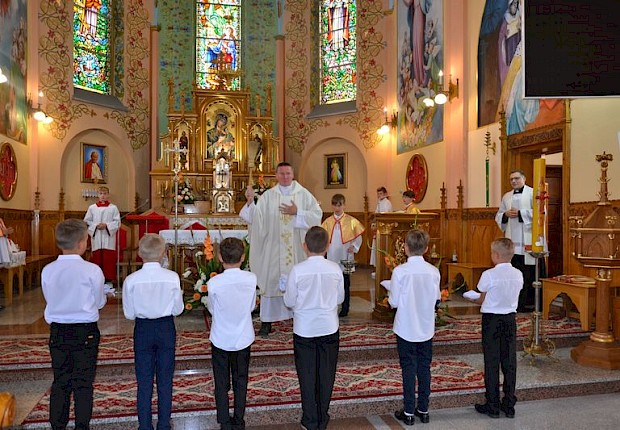 Przyjęcie do posługi ministranta