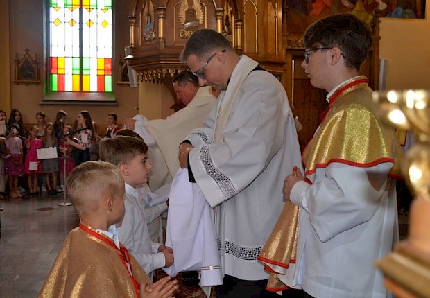 Przyjęcie do posługi ministranta