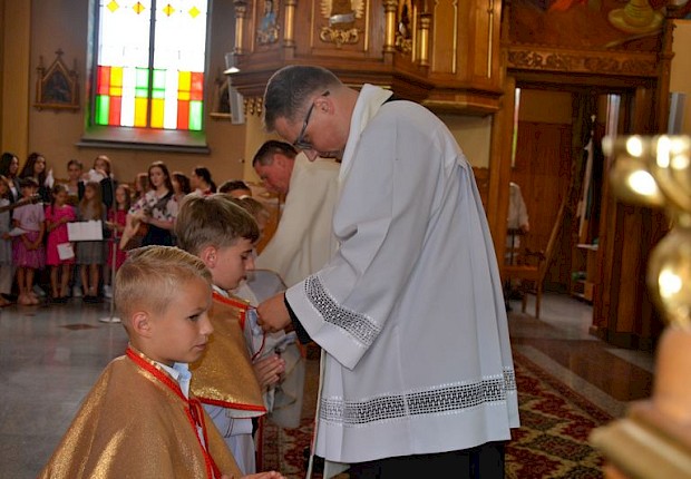 Przyjęcie do posługi ministranta