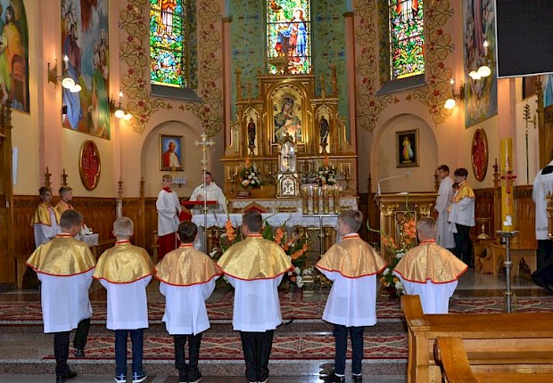 Przyjęcie do posługi ministranta
