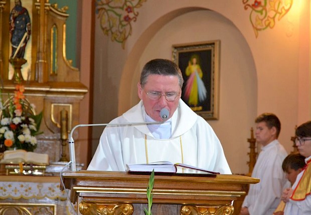 Przyjęcie do posługi ministranta