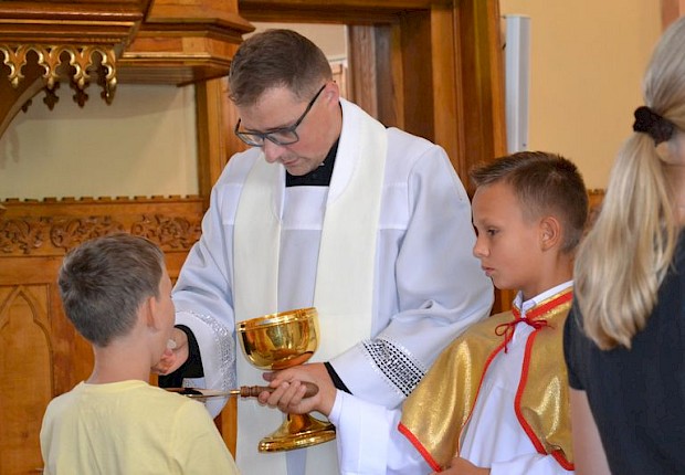 Przyjęcie do posługi ministranta