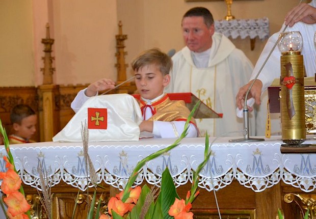 Przyjęcie do posługi ministranta