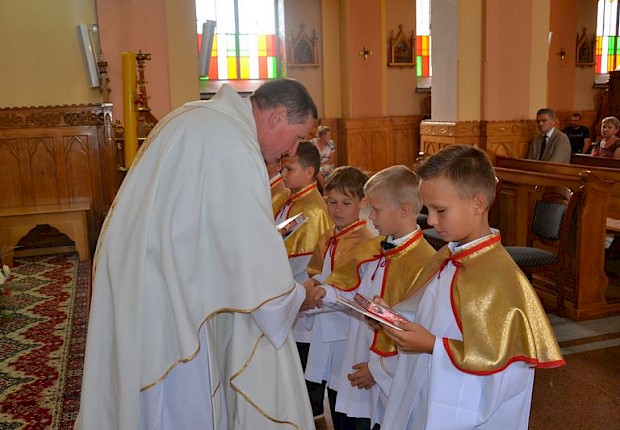 Przyjęcie do posługi ministranta