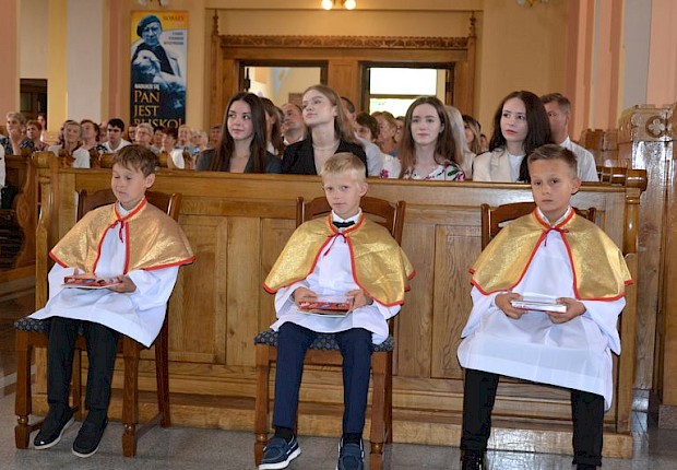 Przyjęcie do posługi ministranta