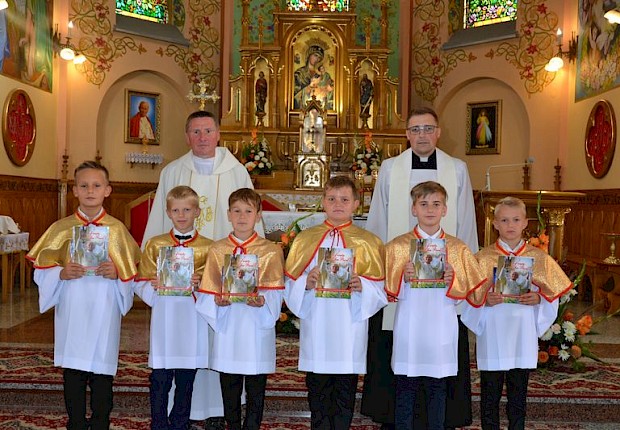 Przyjęcie do posługi ministranta