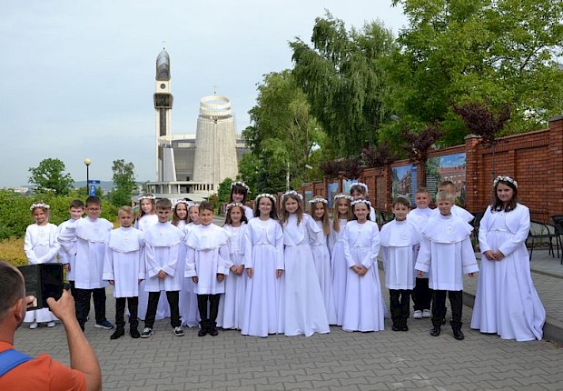 Pielgrzymka dzieci komunijnych