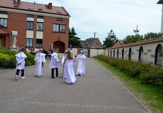 Pielgrzymka dzieci komunijnych